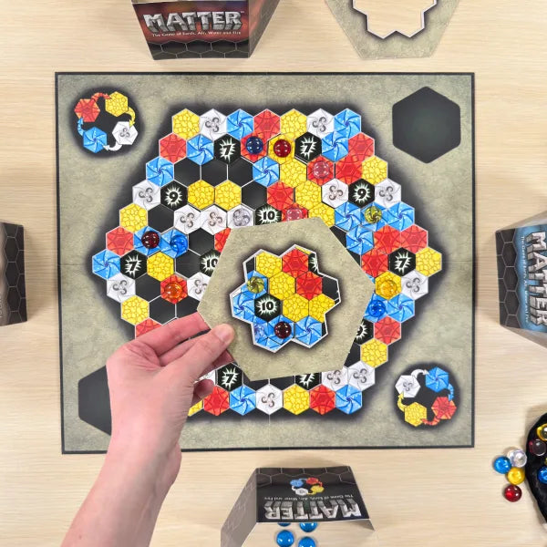 Matter by SimplyFun is a fun strategy game focusing on predicting and planning.-SimplyFun