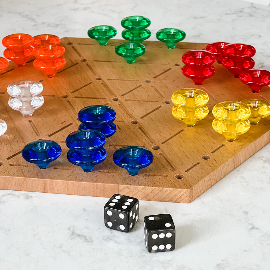 Zone to Zone by SimplyFun is a fun spatial reasoning and probability game featuring a wooden board.