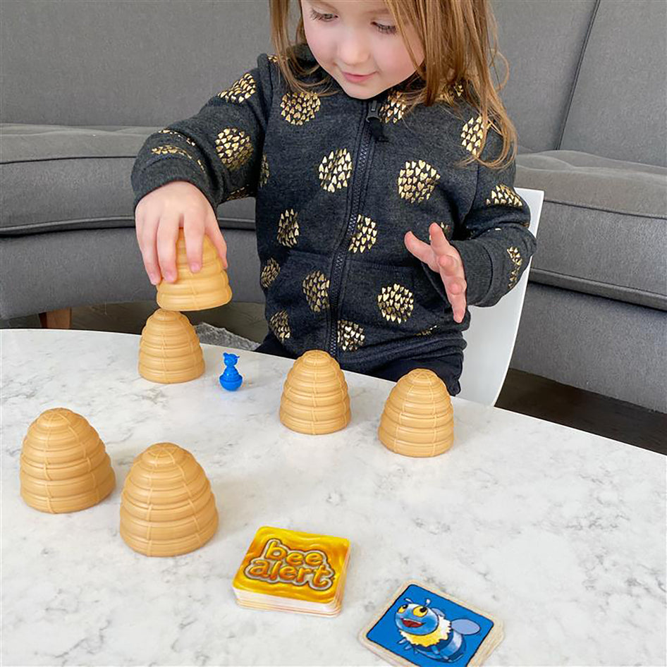 Bee Alert by SimplyFun is a fun memory game for ages 5 and up