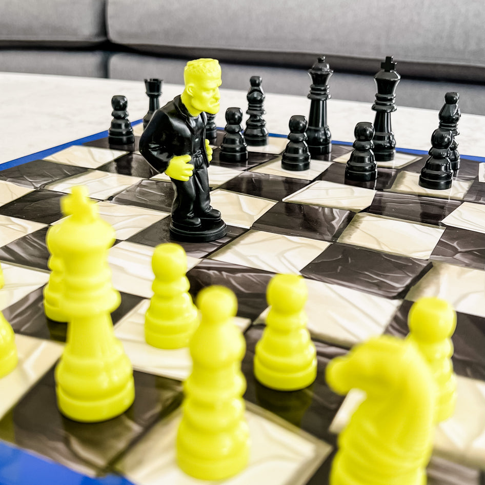 Chess on the Loose by SimplyFun is a strategy and decision making game for ages 8 and up