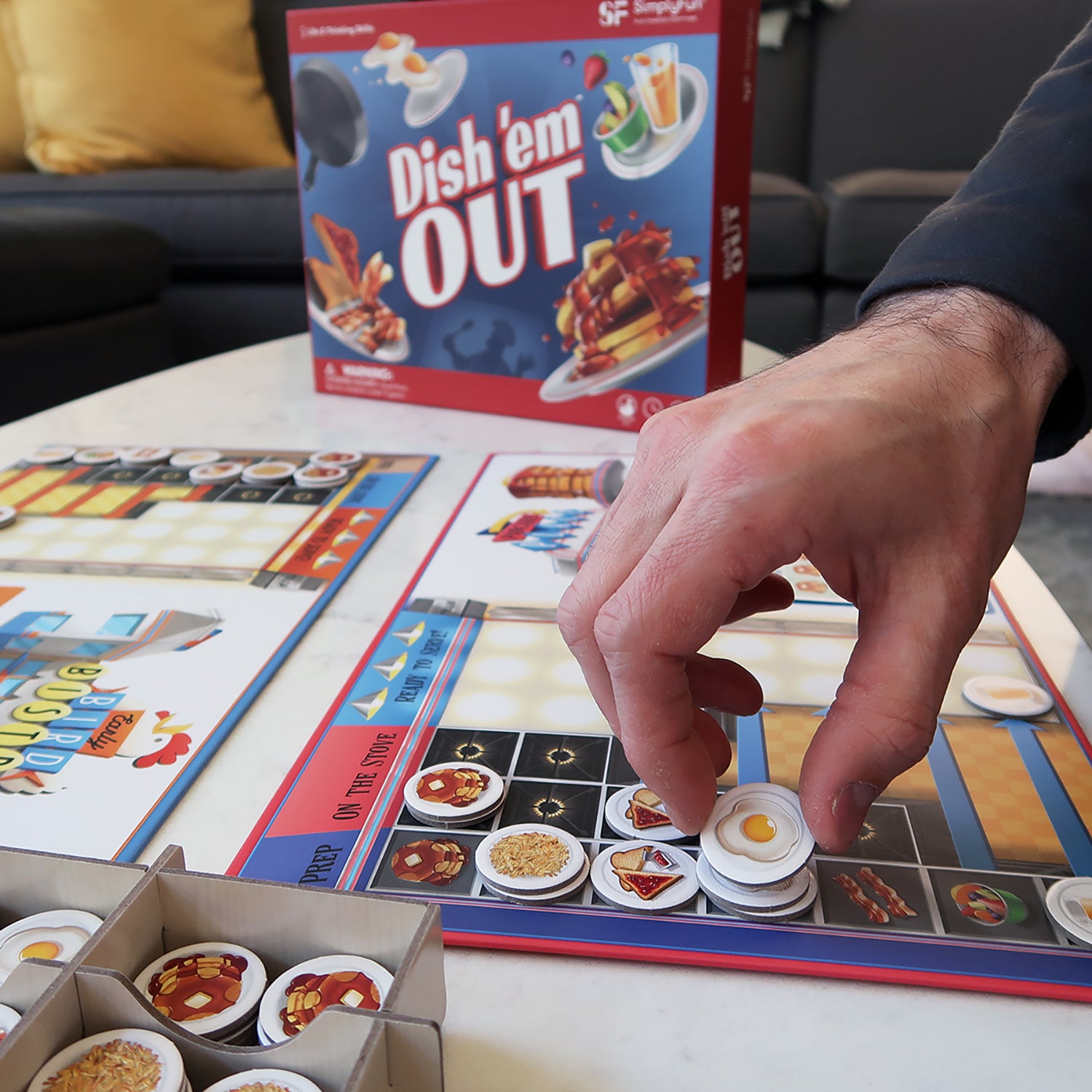 Dish 'em Out: diner-themed strategy board game – SimplyFun